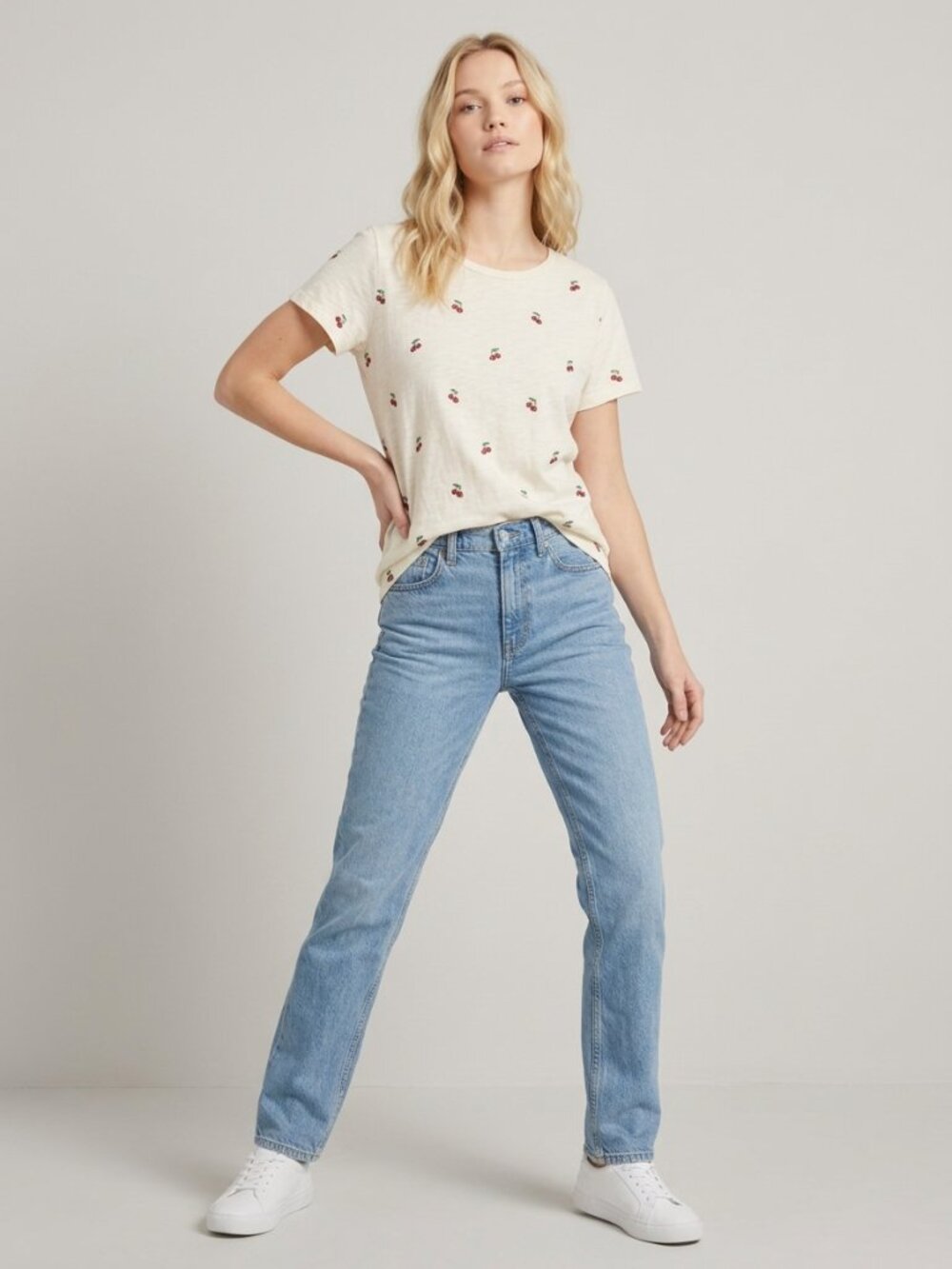 Lucky Brand All Over Cherry Crew Neck T-Shirt Short Sleeve Ecru Large #A4225